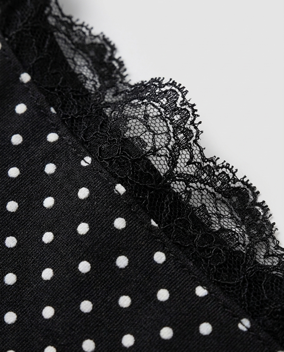 aline product photo fabric macro 1