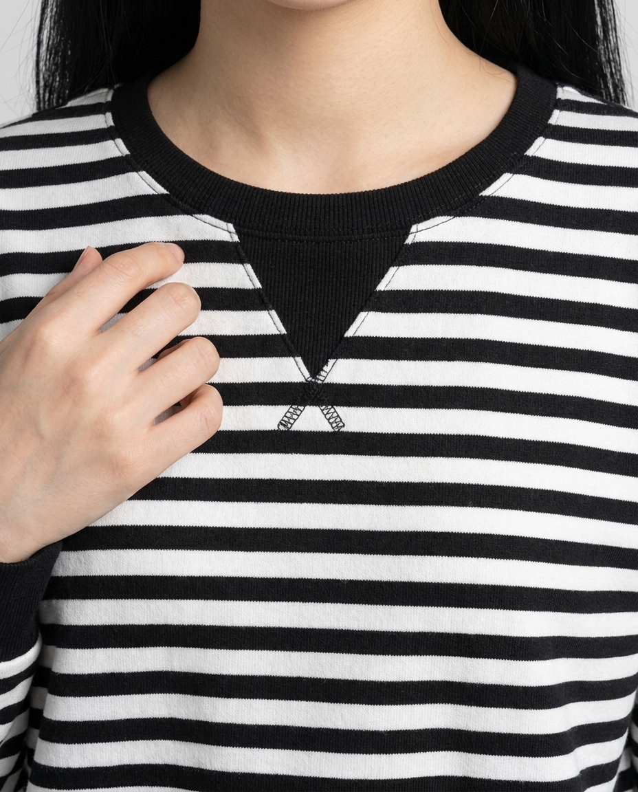 Playful Contrast Trim Sweatshirt for Fall - Black And White fabric1