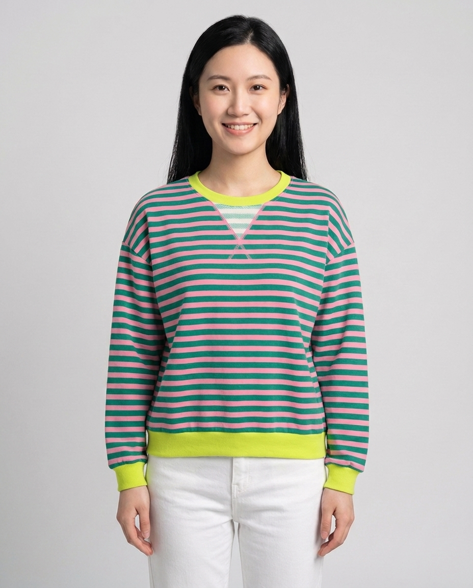 Playful Contrast Trim Sweatshirt for Fall - Green Powder front